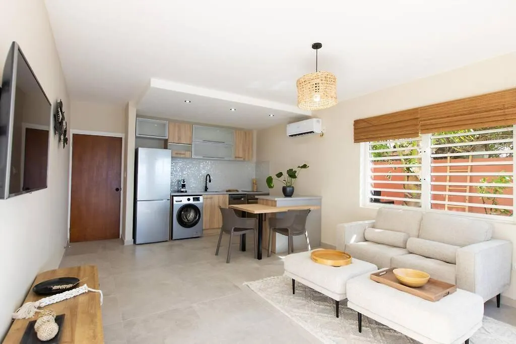 Hamaka Condo A Beachfront Retreat On Simpson Bay Beach 0*,  Sint Maarten