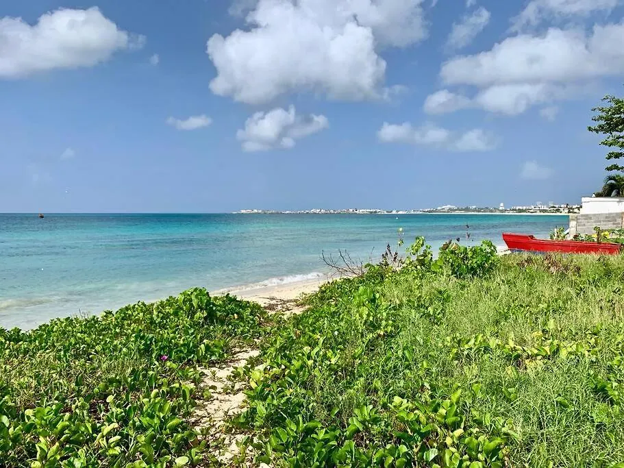 Сasa de vacaciones Hamaka Condo A Beachfront Retreat On Simpson Bay Beach